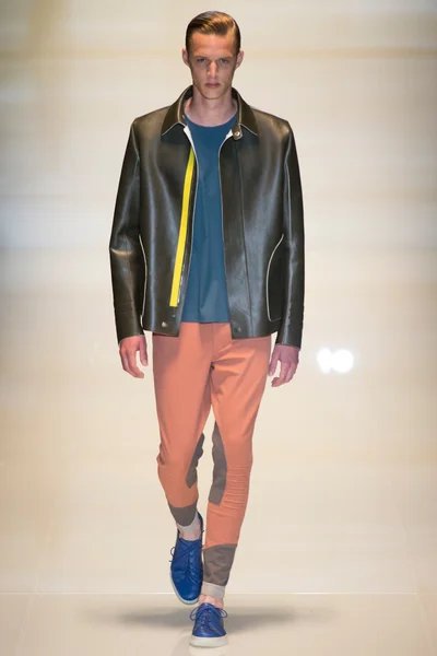 Look 23